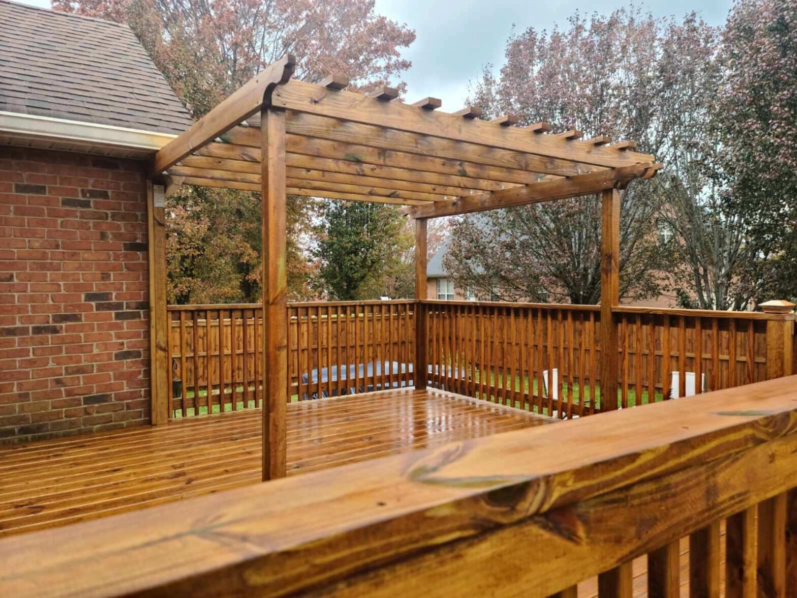 Photo of a Tennessee wood deck finishing company