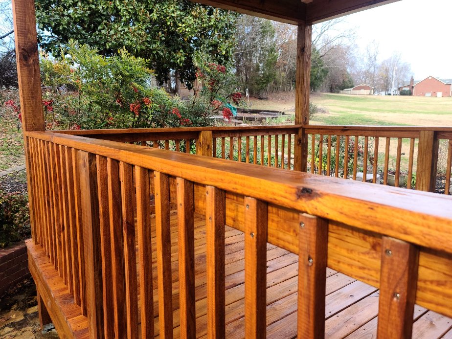 Wood deck services in Tennessee