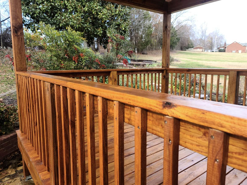 Wood stain and seal in Smyrna Tennessee